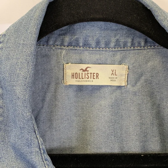 Hollister Light Blue Denim Shirt - Picture 3 of 7